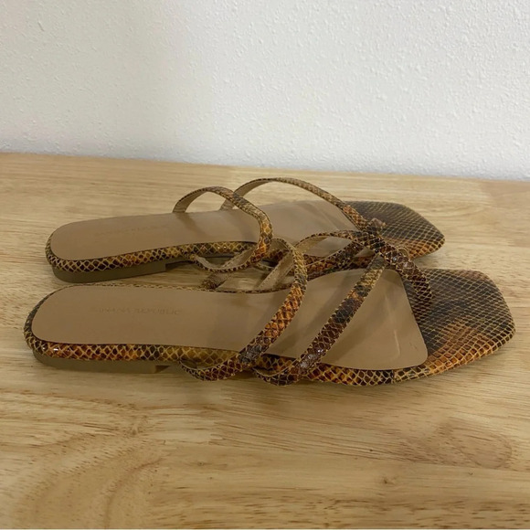 Banana Republic Croc Snake Leather Strappy Flat Sandals Brown 7 - Picture 1 of 6